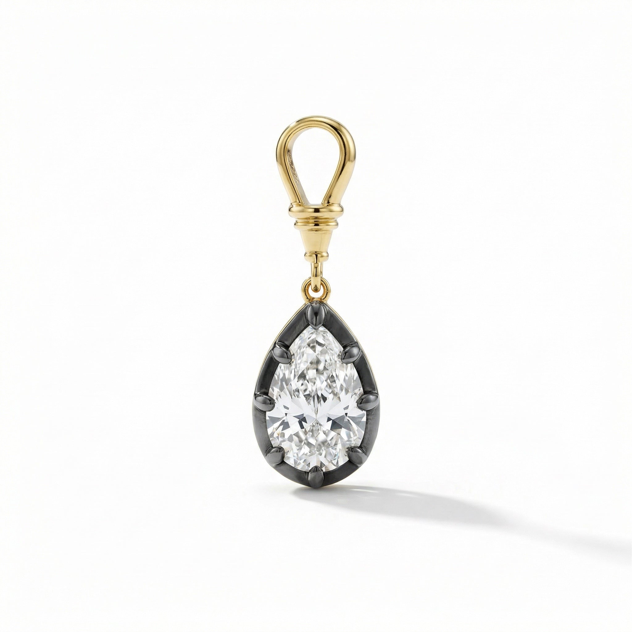 4ct teardrop Pendant